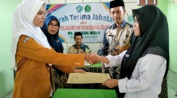 Regenerasi Kepemimpinan : MA Mambaul Hasan Gelar Sertijab dan Pelantikan Pengurus OSIM Baru