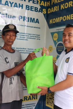 Semangat  Hari Imigrasi dan Pemasyarakatan, Rutan Kelas IIB Kraksaan Bagikan Sembako