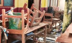 Murid Bersih-bersih, Sekolah Kembali Bersinar!  Banjir Lumpuhkan Belajar, 4 SD di Bumiayu Brebes Diberi Libur
