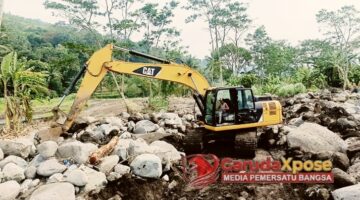 Ferri Anggrianto, Ketua Komisi IV DPRD Brebes, Dukung Penanganan Banjir di Bumiayu dengan Alat Berat