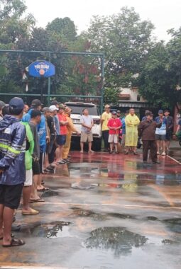 Komplek Puri Megah RW 11 Adakan Giat Kerjabakti