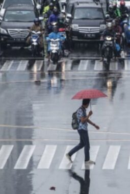 Masyarakat Kota Tangerang Diimbau Antisipasi Aktivitas Seiring Potensi Hujan Ringan