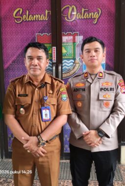 Kepolisian dan TNI Sesuai Program Pemerintah Daerah, Kawal Pemindahan Pedagang Ex Penampungan ke Pasar Baru Cisoka