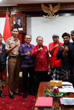 Gubernur Koster Komit Perkuat Regulasi Transportasi Lokal