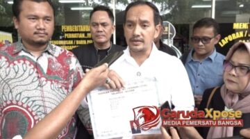 STOP SEBAR FITNAH! DOKUMEN ASLI IJAZAH WALI KOTA TEBING TINGGI DIPAMERKAN DAN TERVALIDASI KEASLIANNYA, PENYEBAR HOAKS TERANCAM UU ITE