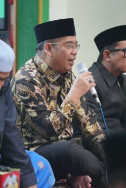 Malam Takbiran di Ponpes Nurus Salafiyah Berlangsung Khidmat, Wali Kota Probolinggo Hadir Bersama Santri