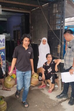 Sidak Gas LPG 3Kg Bersubsidi di Padang Lawas, Beberapa Tabung Diamankan Usai Jual Harga Tinggi