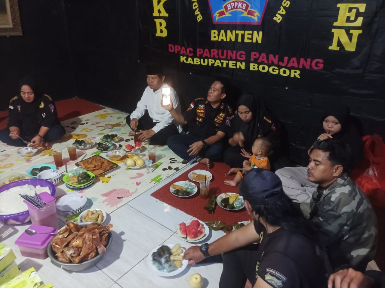 Semangat Gotong-Royong BPPKB Banten DPAC Parungpanjang : Laksanakan Buka Puasa Bersama dan Pembagian Takjil Juga Santuni Anak Yatim