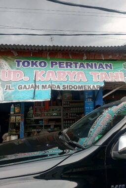 Tim Dinas TPHP Jember Sidak Kios Karya Tani di Desa Sidomekar Kecamatan Semboro