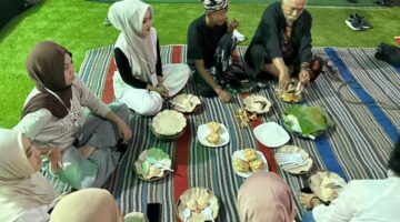 Tradisi Makan Ketupat Masal Warga Boyolangu Banyuwangi Setiap 7 Syawal
