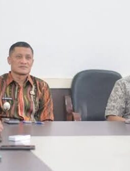 Pemkab Padang Lawas Ikuti Zoom Penyerahan Bantuan Korban Bencana Hidrometeorologi 2025, Wabup: Harap Wilayah Kita Terhindar dari Musibah