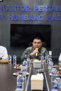Kunjungi Kantah Kabupaten Humbang Hasundutan, Wamen Ossy Tekankan Pentingnya Akurasi Data Pertanahan