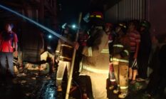 Damkar Kota Probolinggo Padamkan Kebakaran Toko di Sukoharjo, Kerugian Masih Diselidiki