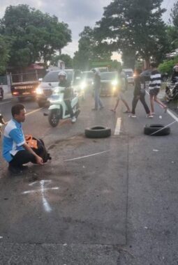 Jalan Nasional Banyuwangi – Jember, Sepeda Motor Tabrak Truk Tangki di Selatan RS Fatimah