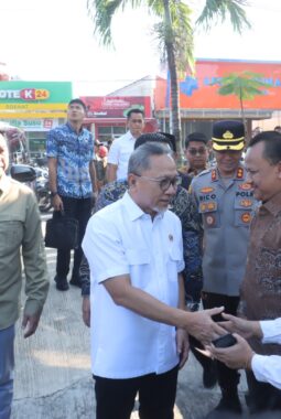 Tinjau Program MBG di Probolinggo, Menko Pangan Tekankan Pengawasan Ketat dan Kualitas Menu