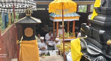 Rayakan Pagerwesi Umat Hindu Desa Sapikerep Sembahyang di Pura Giri Mukthi