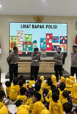 Satlantas Polres Probolinggo Terima Kunjungan TK Islam Siti Chodijah, Kenalkan Tertib Lalu Lintas dan Pencegahan Bullying