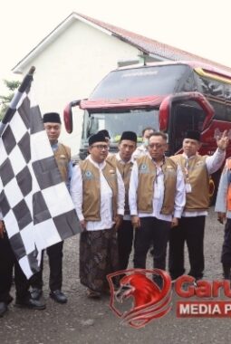 Lepas 354 Jemaah Calon Haji, Bupati Brebes Pesan Jaga Nama Baik Daerah