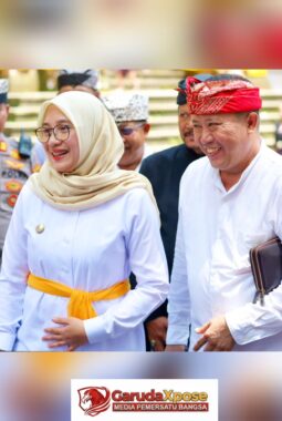 Hadiri Pagerwesi Umat Hindu di Pura Giri Salaka, Bupati Ipuk Ajak Perkuat Harmoni dan Persaudaraan