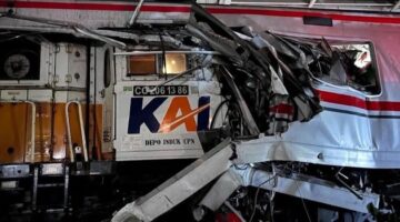 Tabrakan KA Argo Bromo Anggrek dan Commuter Line di Bekasi Timur, Lima Orang Tewas