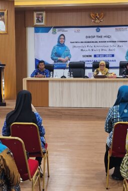 Camat Tangerang Berikan Penyuluhan dan Edukasi Kepada Para Kader PKK Komunikasi Dua Arah