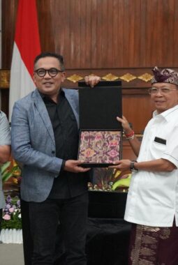 Gubernur Koster Dorong Penguatan Perlindungan Masyarakat Adat