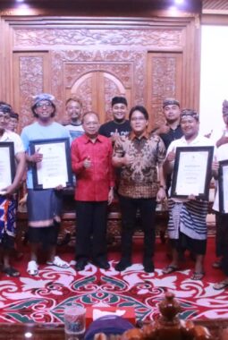 Koster-Giri Minta STT Kembangkan Kreativitas dan Kuatkan Jati Diri Bali