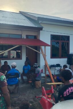 Dan SSK Satgas TMMD Ke-128 Kodim 1801/Manokwari Terima Aspirasi Warga