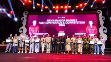 Bangli Fashion Parade 2026 Mengangkat Pesona Kain Tenun Ikat Tradisional Bali Ke Panggung Casual Modern