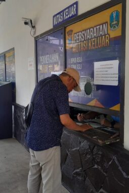 Samsat Kota Malang Berikan Pelayanan Humanis untuk Proses Mutasi Kendaraan
