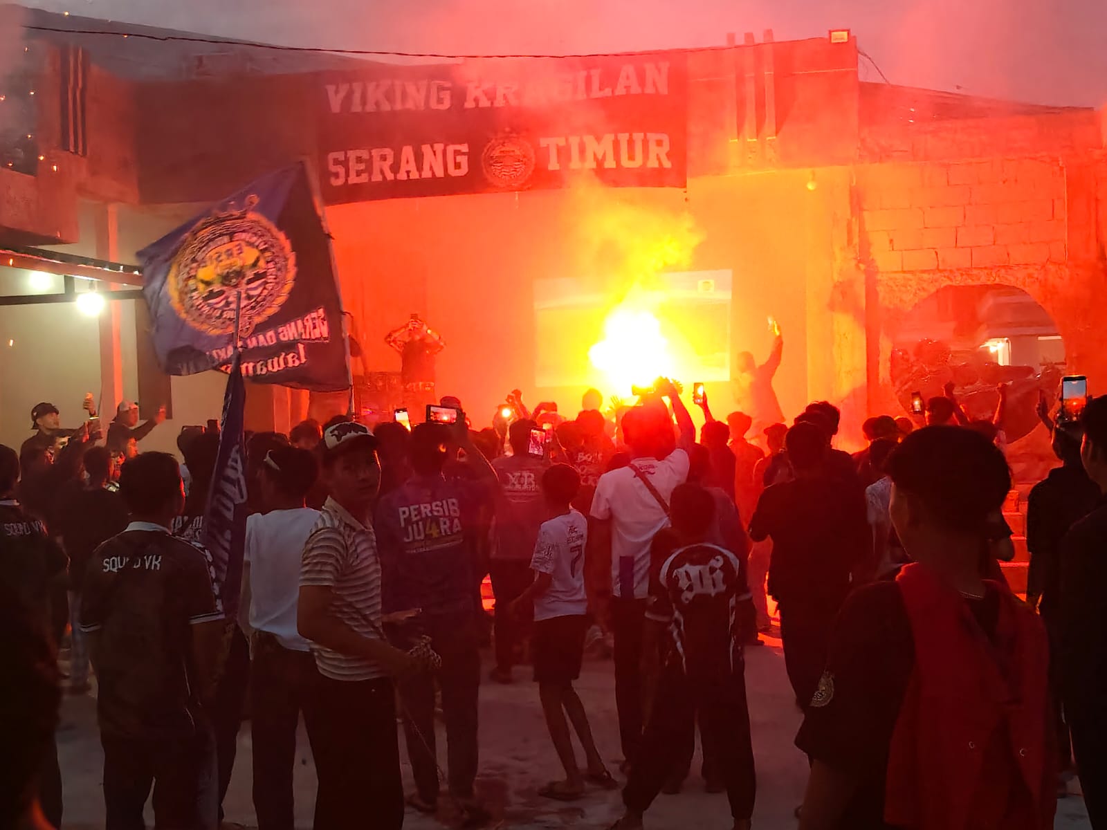Keseruan Viking Kragilan Serang Timur Nobar Pertandingan Persib Lawan Persijap Di Arka Putra, Imbang 0-0