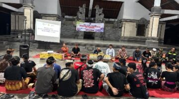 Babinsa Petak Kaja Hadiri Penyuluhan Bahaya Narkoba Dan Kesehatan Remaja