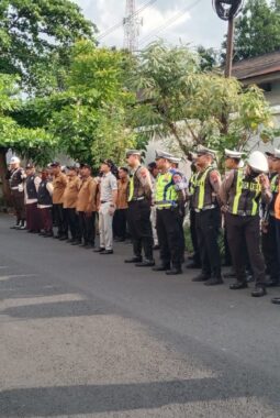 Satlantas Polres Probooinggo kota Grlar Operasi Gabungan Tindak Pelanggaran Dan Ciptakan Ketertiban Lalu Lintas
