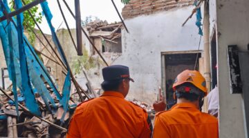Angin Kencang Robohkan Bagian Rumah Anggota GWI di Desa Pakusari Jember