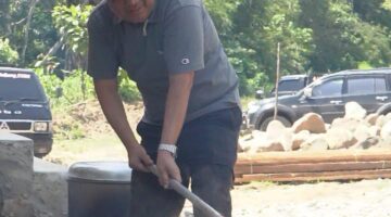Cik Ujang Pulang Kampung: Kurban, Silaturahmi, dan Masak Bareng Warga Merapi