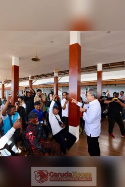 Bertemu Nelayan Lateng, Zulhas Siapkan Cold Storage dan Jaminan Harga Ikan
