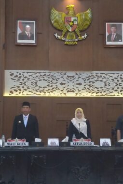 Wali Kota Probolinggo Dorong Penataan PKL Berbasis Pemberdayaan, DPRD Bahas Raperda Strategis
