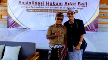 Mahasiswa Fakultas Hukum Unud Melaksanakan Sosialisasi Hukum Adat Bali Di Desa Adat Serongga