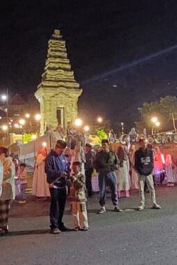 Obor Terangi Sukapura di Malam Tahun Baru Islam, Pemdes Beri Santunan Yatim Piatu