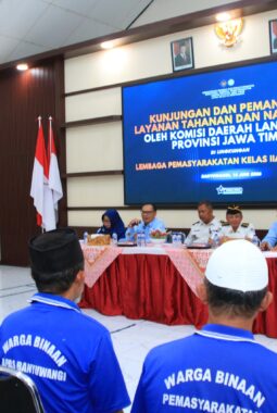 Dengarkan Langsung Testimoni Warga Binaan, Komda Lansia Jatim Puji Pelayanan Lansia di Lapas Banyuwangi