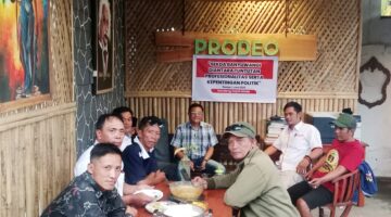“Pilih Sekda Profesional atau Pertaruhkan Masa Depan Banyuwangi”.