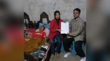 Dedi Wijatmiko, Anggota LBH Gadjah Madha Indonesia, Kawal Pasien Hingga Kembali ke Rumah Usai Dirawat di RSUD Genteng