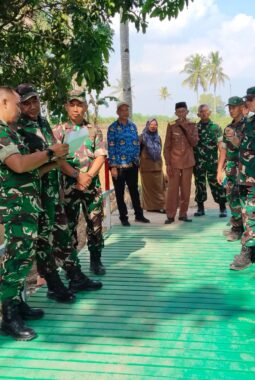 ITDAM KODAM XXI/RADIN INTEN CEK PEMBANGUNAN JEMBATAN PERINTIS GARUDA DAN KDKMP DI LAMPUNG TENGAH