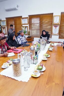 Bupati Banyuwangi dan BNNK Luncurkan Inovasi Greeting–Closing P4GN pada Seluruh Layanan Publik