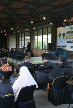 Di Tengah Keterbatasan Fiskal, Bupati Ipuk Ajak Seluruh Stakeholder Perkuat Kolaborasi Layanan Kesehatan