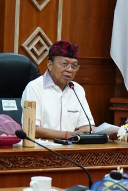 Gubernur Koster Tegaskan Bali Harus Mandiri Energi Manfaatkan EBT