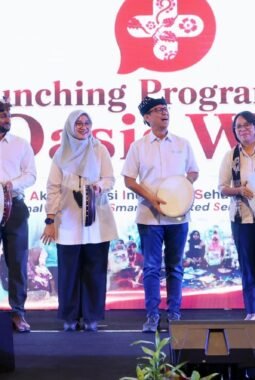 Diresmikan Menteri Kesehatan, Banyuwangi Gandeng Noora Health Luncurkan Konsultasi Kesehatan Hotline via Whatsapp 24 Jam
