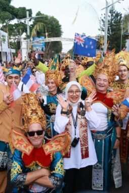Jadi Ruang Interaksi Antar Budaya, Puluhan Wisatawan Mancanegara Turut Tampil di BEC 2026