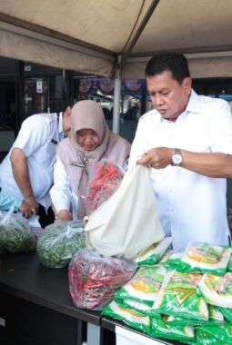 Perkuat Pengendalian Inflasi, Bupati Tangerang Buka Warteksi Gemilang Jual Sembako di Bawah Harga Pasar