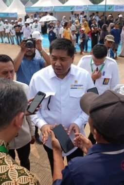 Hadiri Akad Massal 62.000 KPR Rumah Subsidi, Menteri Nusron: Legalitas Tanah Beri Kepastian bagi Masyarakat